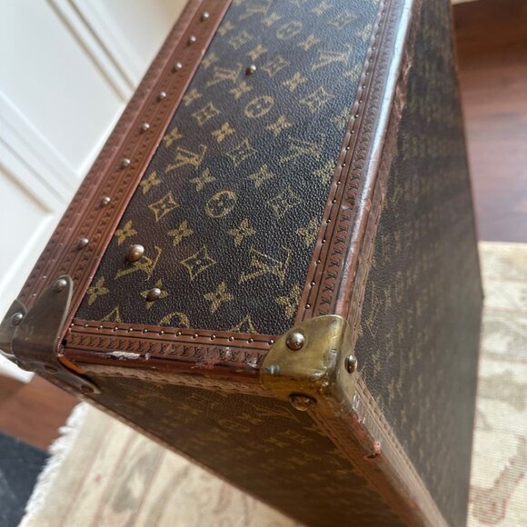 Vintage Louis Vuitton Suitcase  with a Unique dimension - Picture 13 of 16